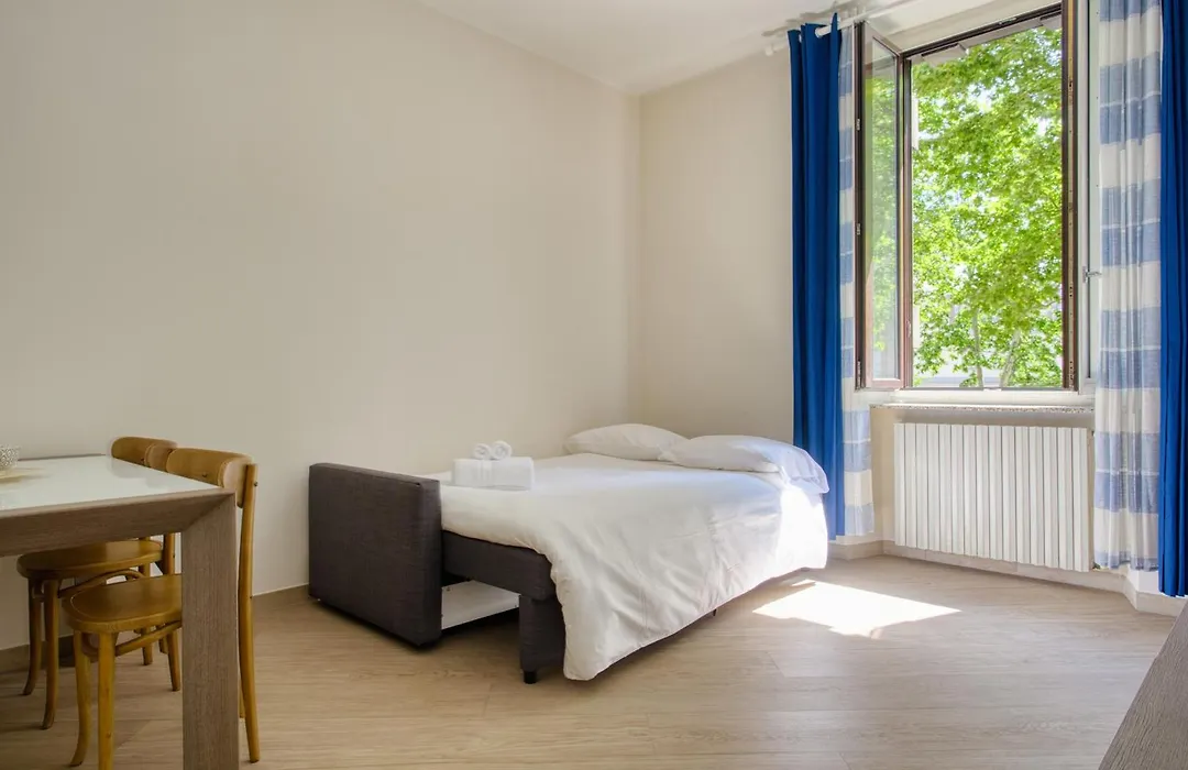 Milano Easy Living-1